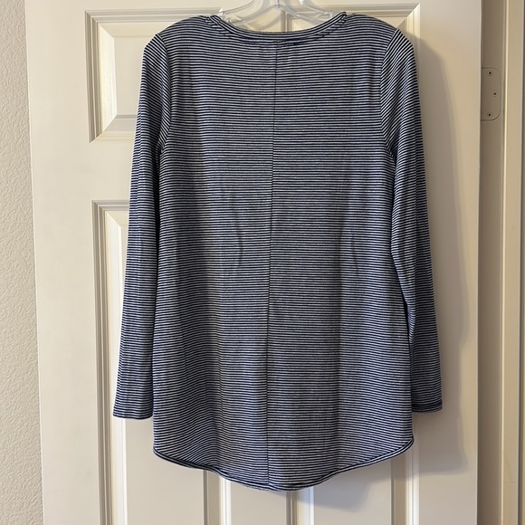 LOFT navy & white long sleeve shirt - Picture 3 of 3